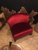 Stylowy fotel welurowy, czerwony