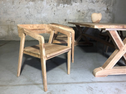 Designerskie krzesło z drewna tekowego 02