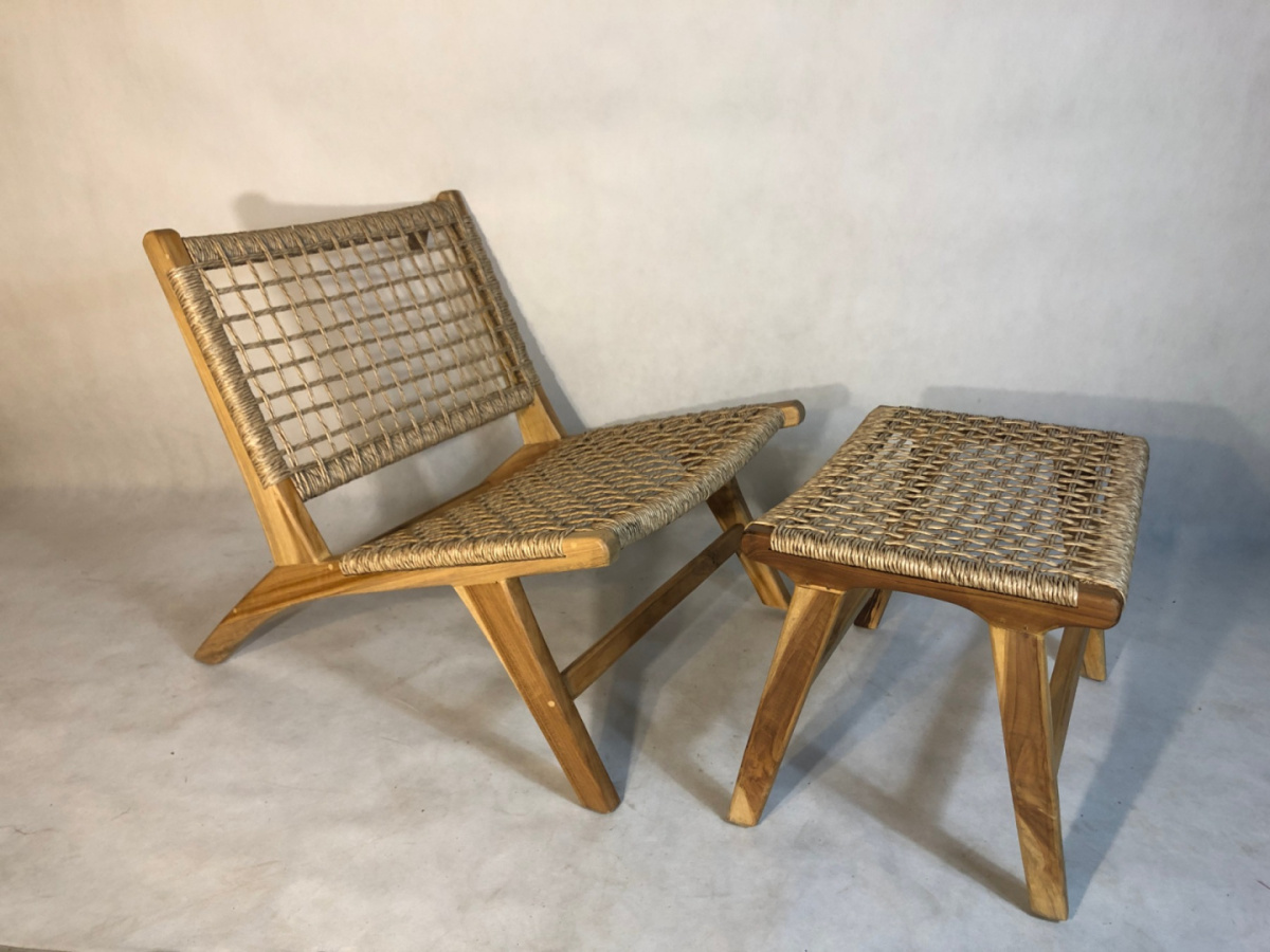 Krzesło z drewna tekowego z podnóżkiem, eko rattan, beżowe
