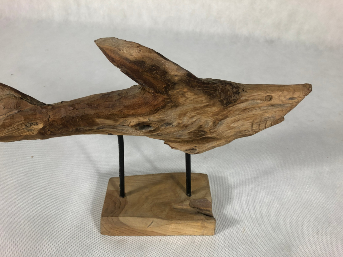 Rzeźba ryby w drewnie tekowym 02