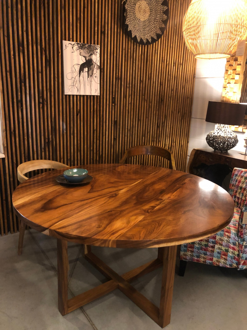 Stół okrągły z drewna egzotycznego suar